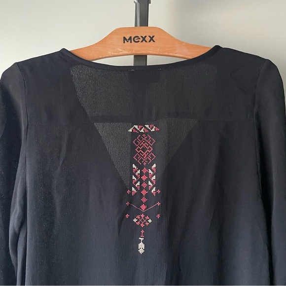 Noa Noa Boho Tassel Front Tie Blouse Top Black Red Embroidered Size 36 Small - Picture 2 of 8